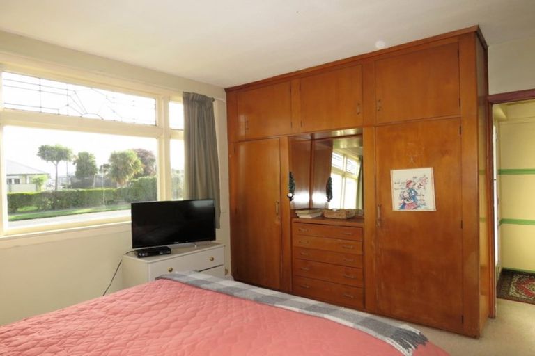 Photo of property in 17 Russell Street, Westport, 7825