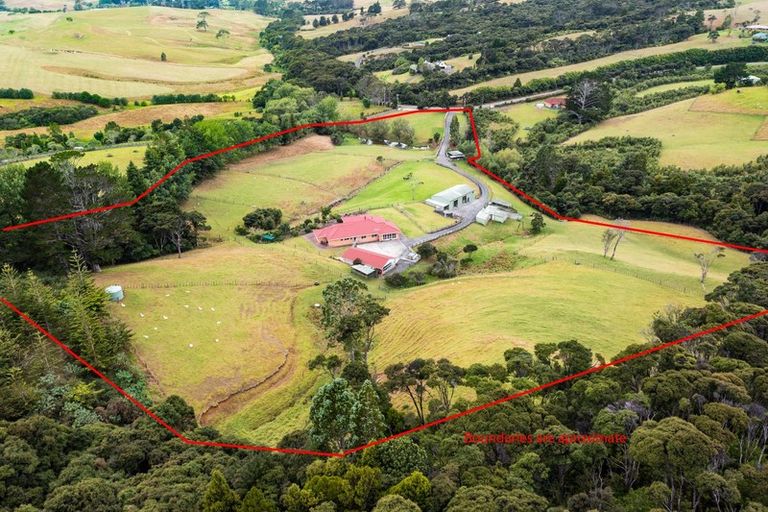 Photo of property in 97 Arrowsmith Road, Waitakere, Henderson, 0782