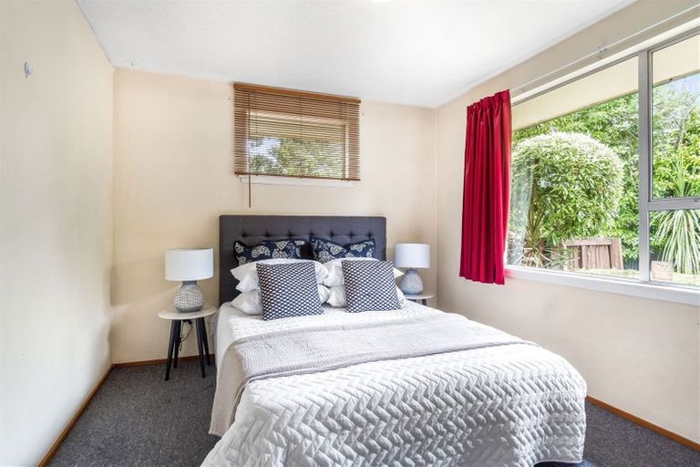 Photo of property in 6 Bidwell Place, Hillmorton, Christchurch, 8025