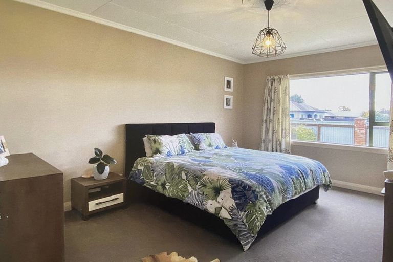 Photo of property in 17 Moa Street, Waikiwi, Invercargill, 9810