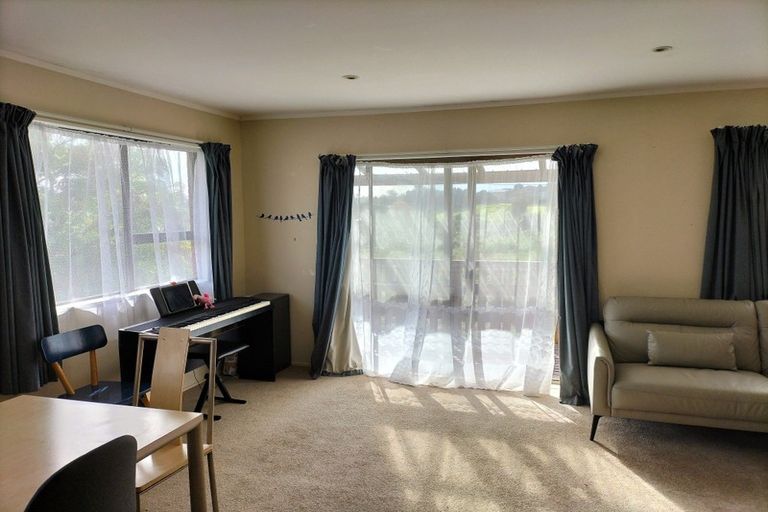 Photo of property in 1/47 Majesty Place, Half Moon Bay, Auckland, 2012