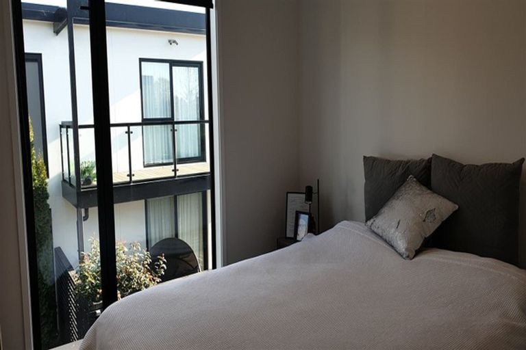 Photo of property in 4/275 Kilmore Street, Christchurch Central, Christchurch, 8011