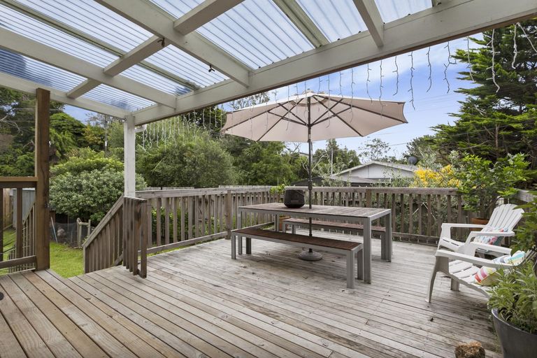 Photo of property in 36 Candia Road, Swanson, Auckland, 0614