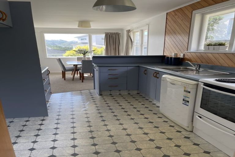 Photo of property in 7 Camrose Grove, Kingston, Wellington, 6021