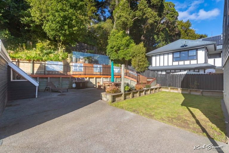 Photo of property in 15 Johnswood Grove, Clouston Park, Upper Hutt, 5018