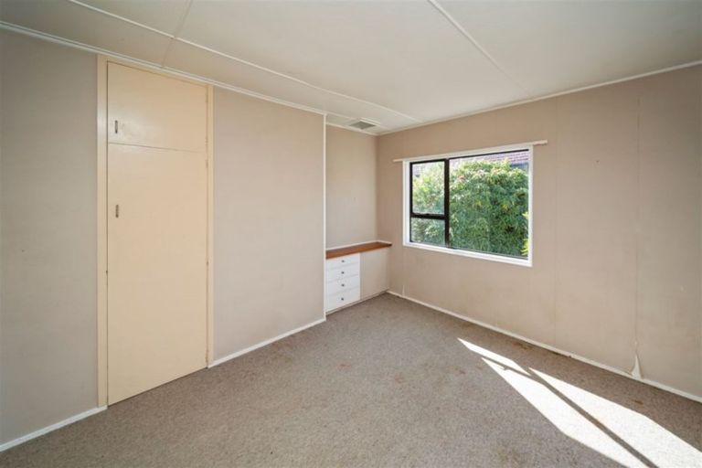 Photo of property in 12 Caplen Street, Hawera, 4610