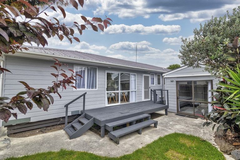 Photo of property in 17a Trevor Hosken Drive, Wiri, Auckland, 2104