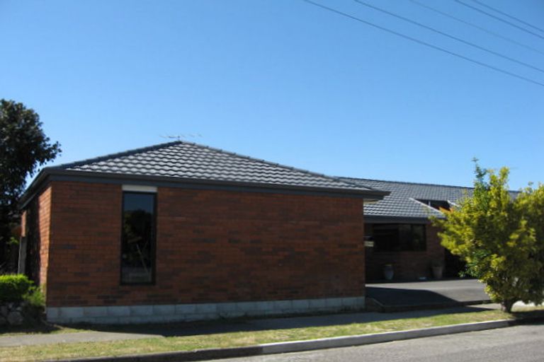 Photo of property in 2/2 Wadsworth Crescent, Redwoodtown, Blenheim, 7201
