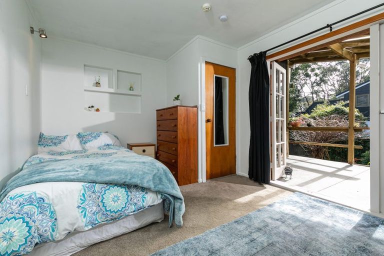 Photo of property in 1/757 West Coast Road, Oratia, Auckland, 0604