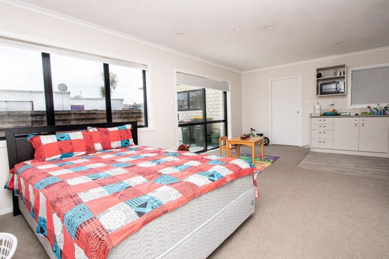 Photo of property in 2/9 Heath Street, Saint Andrews, Hamilton, 3200