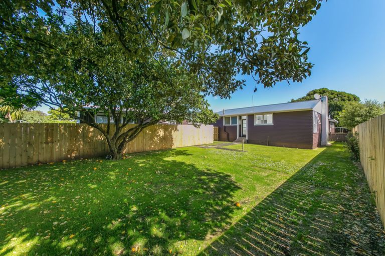 Photo of property in 2/3 Vine Street, Mangere East, Auckland, 2024