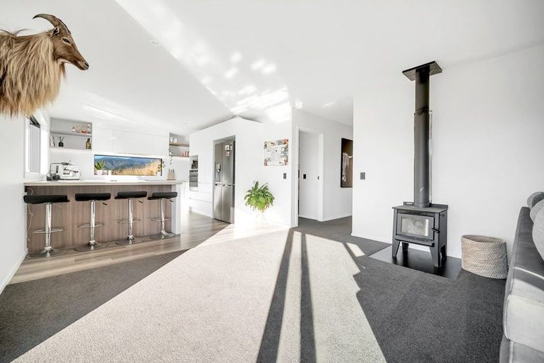 Photo of property in 64 Golf Road, Wakefield, 7025