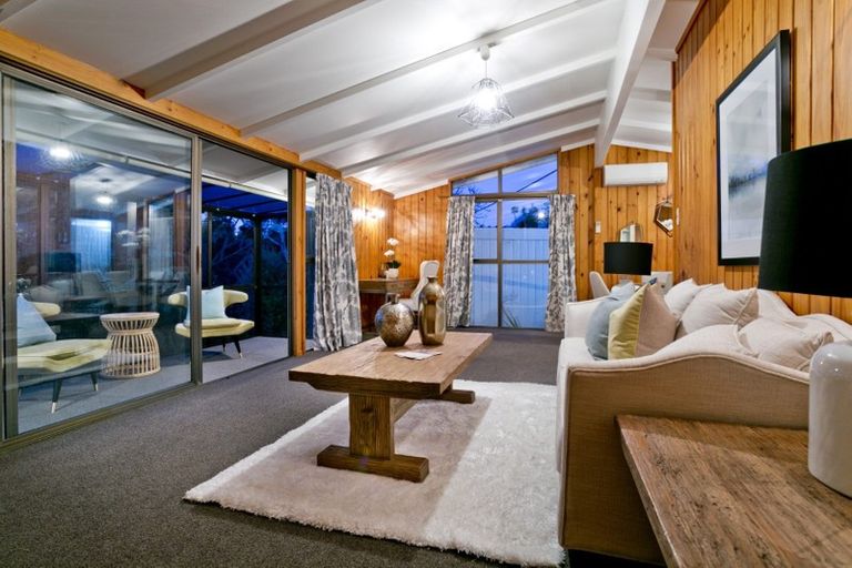 Photo of property in 69 Peach Road, Glenfield, Auckland, 0629