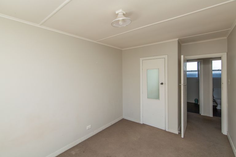 Photo of property in 9 Wilmot Street, Northcote, Christchurch, 8052