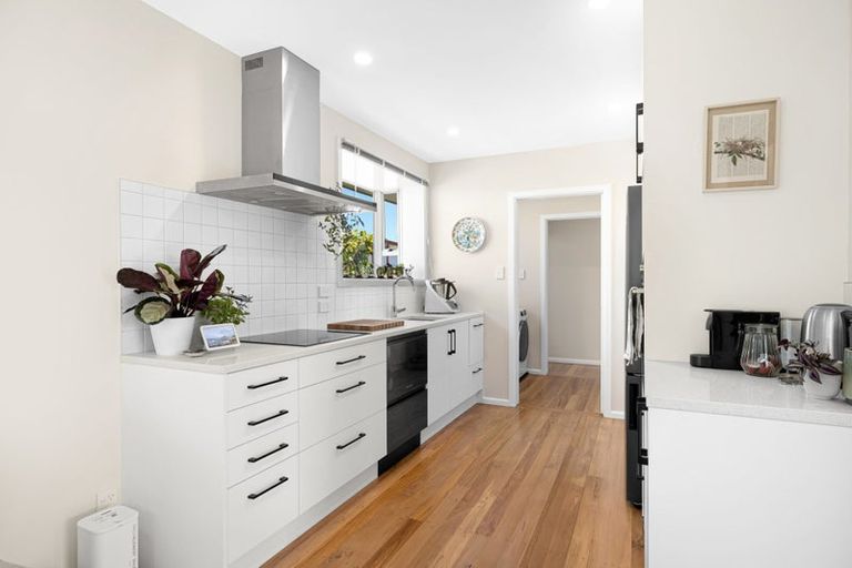 Photo of property in 62 Greendale Avenue, Avonhead, Christchurch, 8042