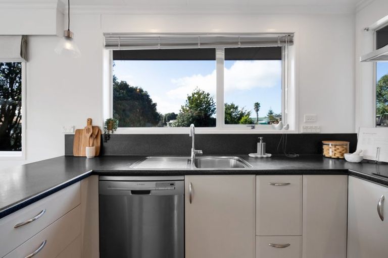 Photo of property in 12 Tui Place, Bell Block, New Plymouth, 4312