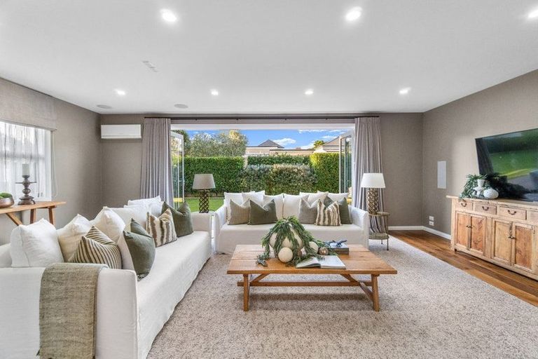 Photo of property in 73 Gribblehirst Road, Sandringham, Auckland, 1025