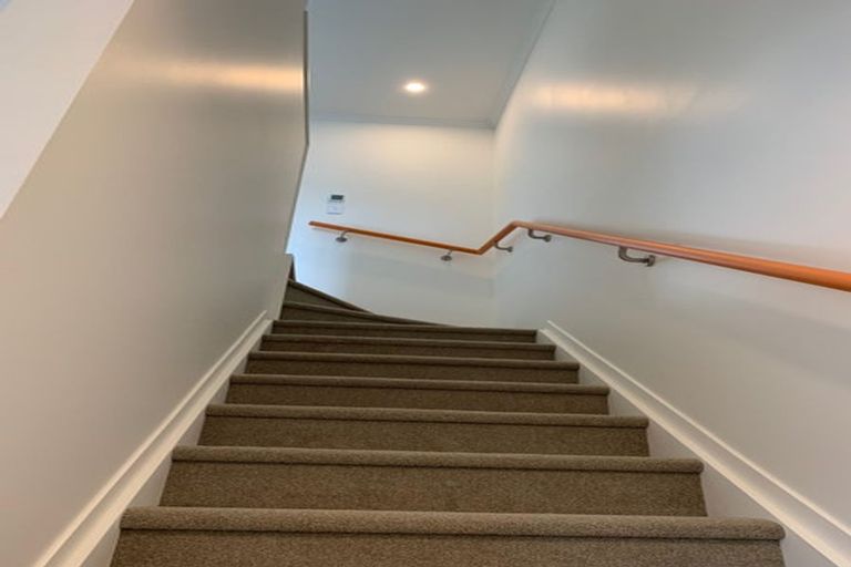 Photo of property in 17 Mahalo Avenue, Wiri, Auckland, 2104