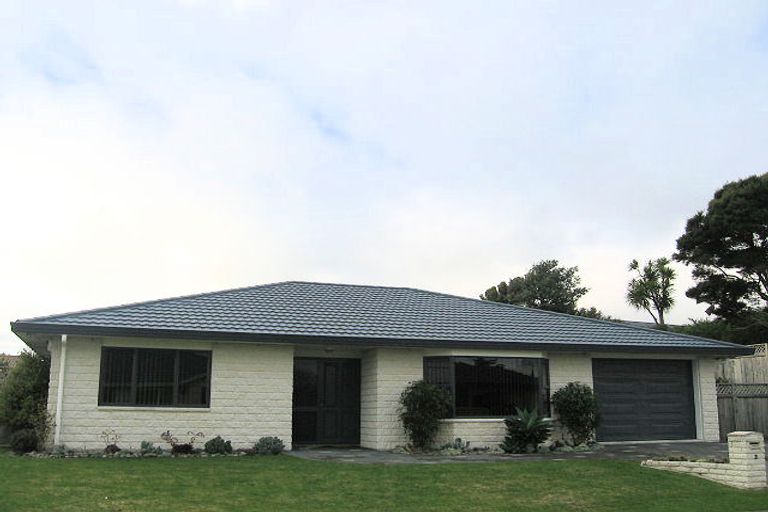 Photo of property in 3 Brookfield Place, Paraparaumu, 5032