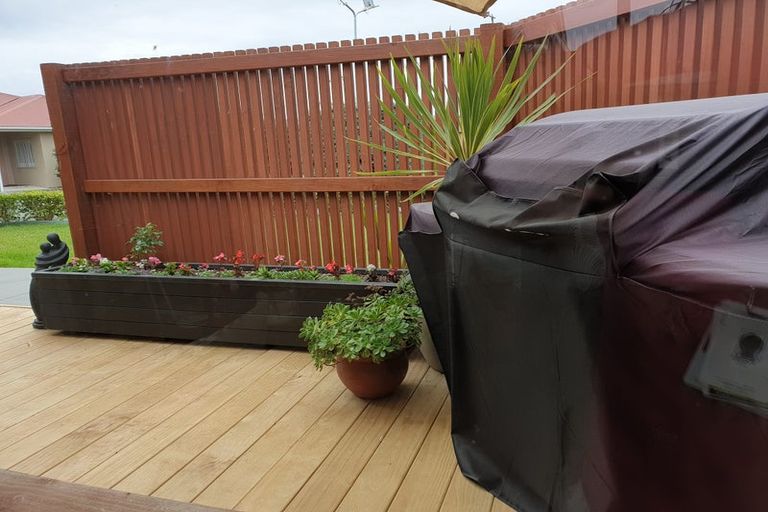 Photo of property in 16 Waharua Place, Tawhero, Whanganui, 4501