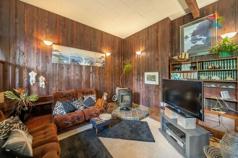 Photo of property in 106a Kamahi Street, Stokes Valley, Lower Hutt, 5019