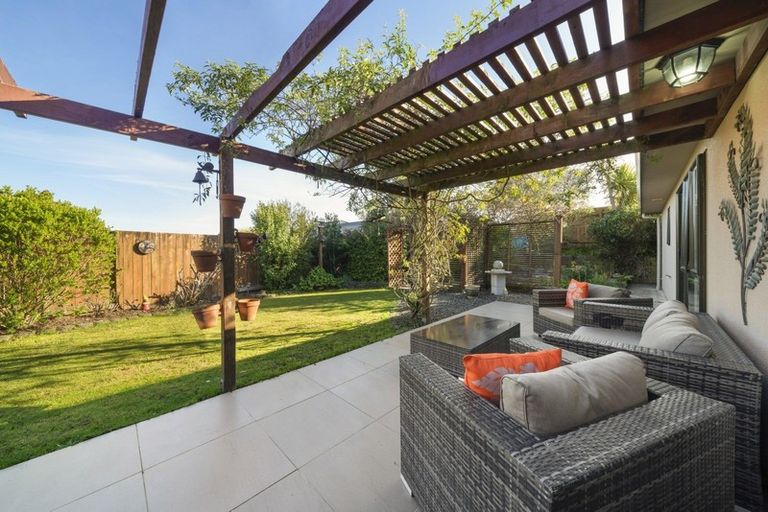 Photo of property in 98 Parnell Heights, Kelvin Grove, Palmerston North, 4414