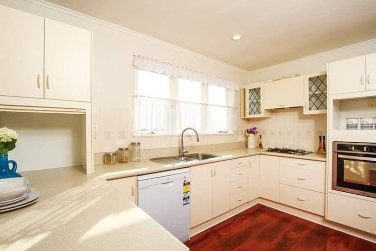 Photo of property in 20 Woodford Avenue, Henderson, Auckland, 0610