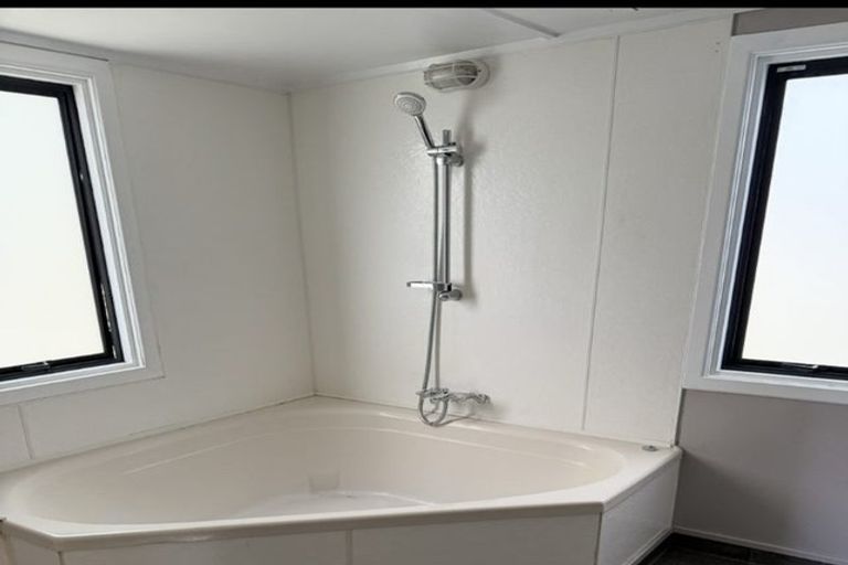 Photo of property in 200 Great North Road, Te Kamo, Kamo, 0185