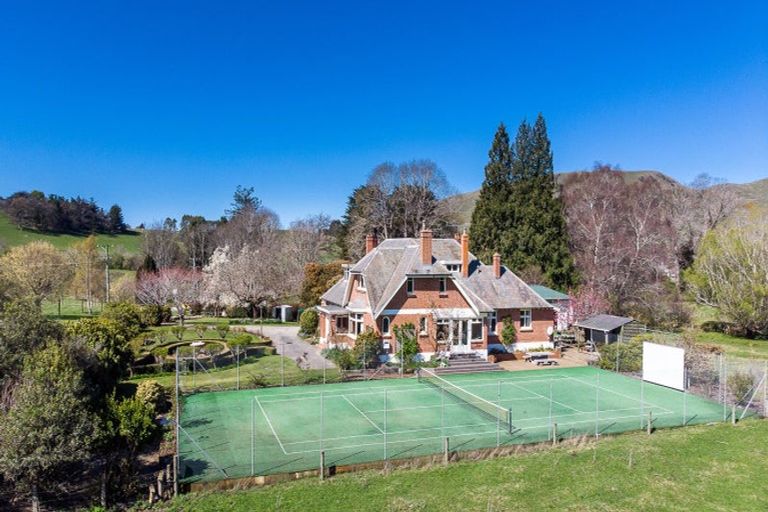 Photo of property in 15 Stenhouse Road, Mount Trotter, Palmerston, 9481