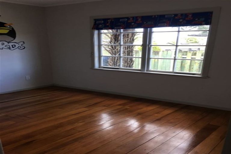 Photo of property in 8 Cargill Street, Papakura, 2110