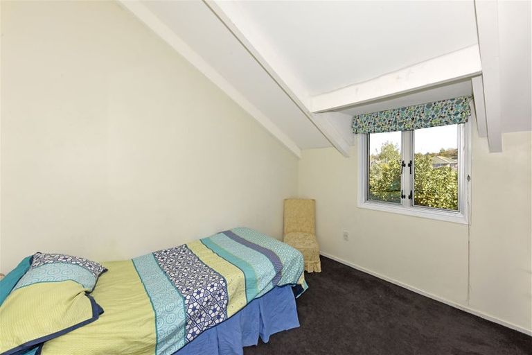 Photo of property in 7 Hannah Place, Redwood, Christchurch, 8051