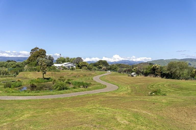 Photo of property in 151 Swamp Road, Te Horo, Otaki, 5581