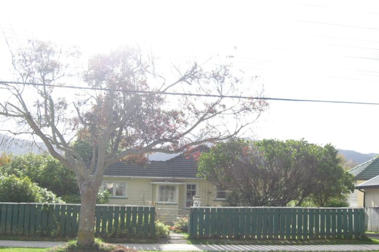 Photo of property in 41a Heretaunga Square, Silverstream, Upper Hutt, 5019