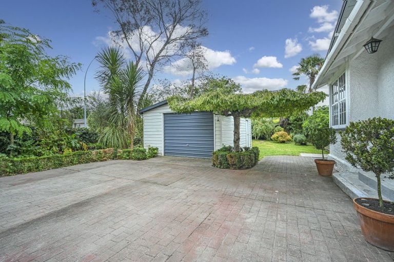 Photo of property in 140 Napier Road, Havelock North, 4130