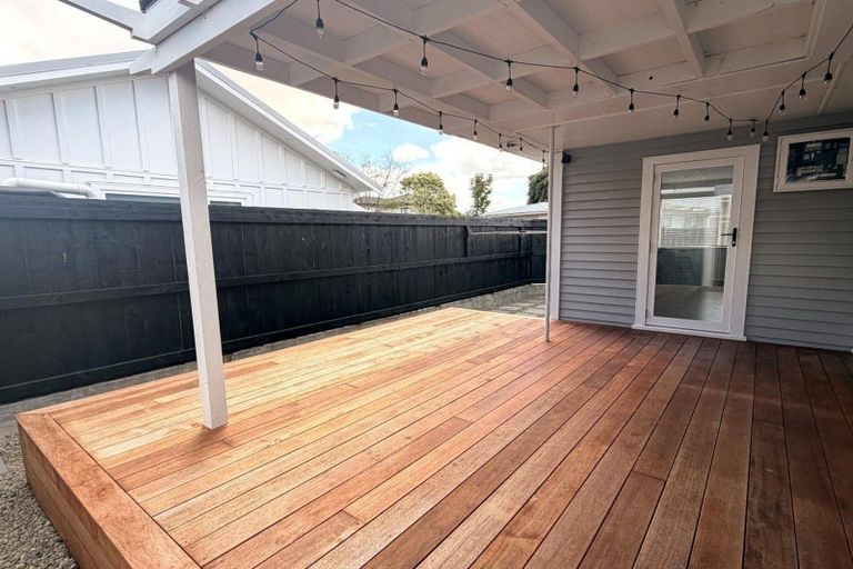 Photo of property in 19 Bond Street, Hokowhitu, Palmerston North, 4410