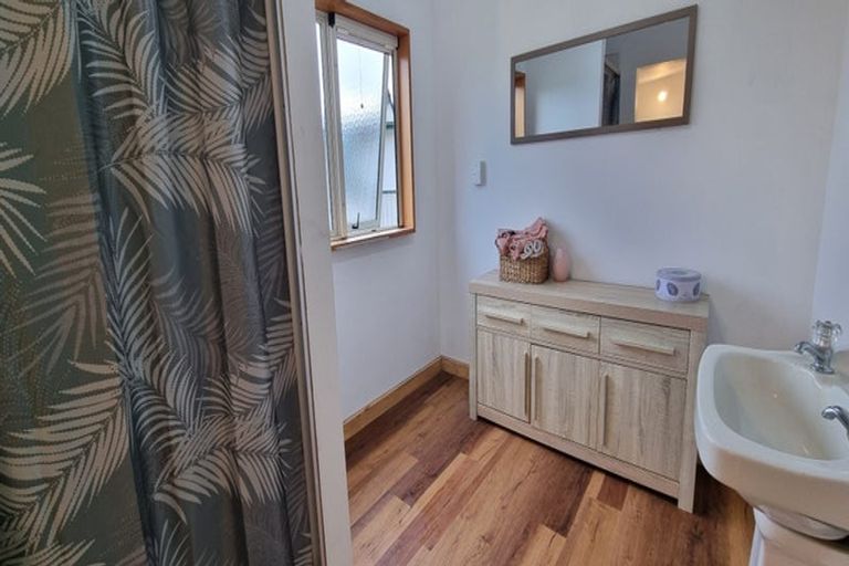 Photo of property in 17 Cornwall Street, Mossburn, 9792