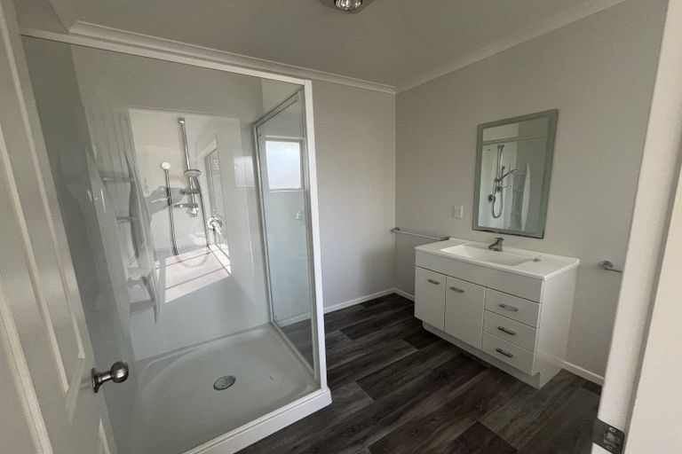 Photo of property in 10 Cleveland Heights, Kelvin Grove, Palmerston North, 4414