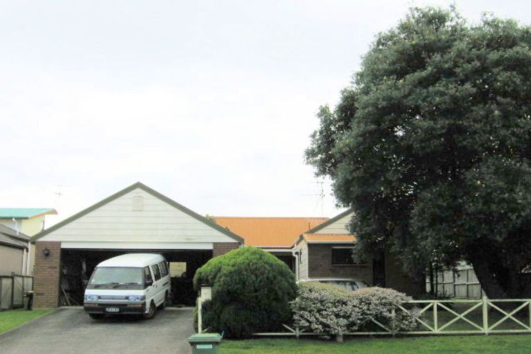 Photo of property in 117 Dickson Road, Papamoa Beach, Papamoa, 3118