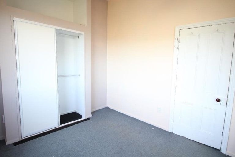 Photo of property in 25 Shortland Street, Caversham, Dunedin, 9011