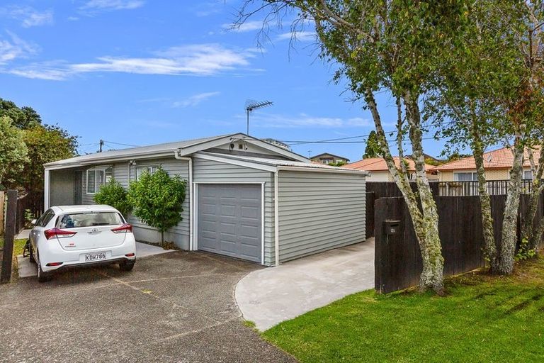 Photo of property in 1/12 Doment Crescent, Orewa, 0931