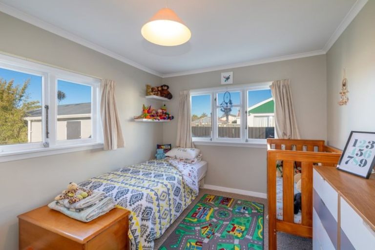 Photo of property in 3 Cradock Street, South New Brighton, Christchurch, 8062