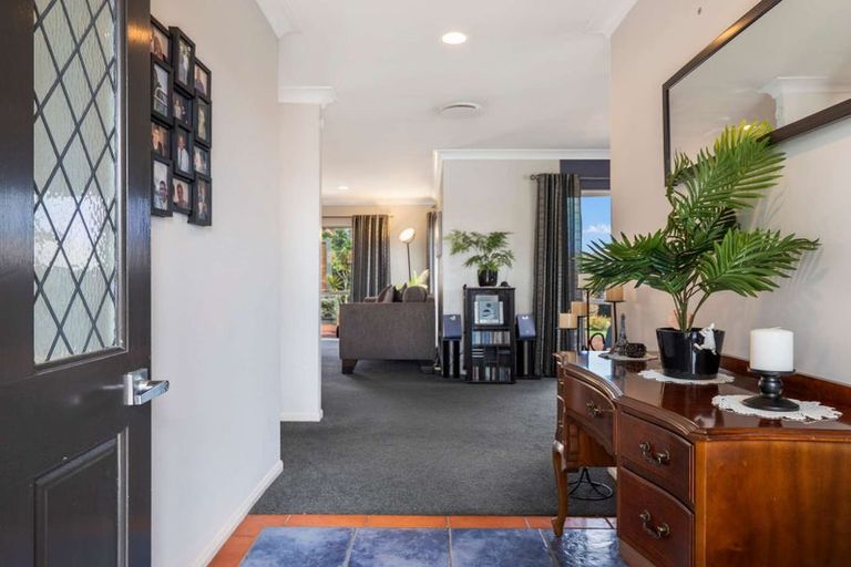 Photo of property in 22 Waitoa Street, Waiuku, 2123