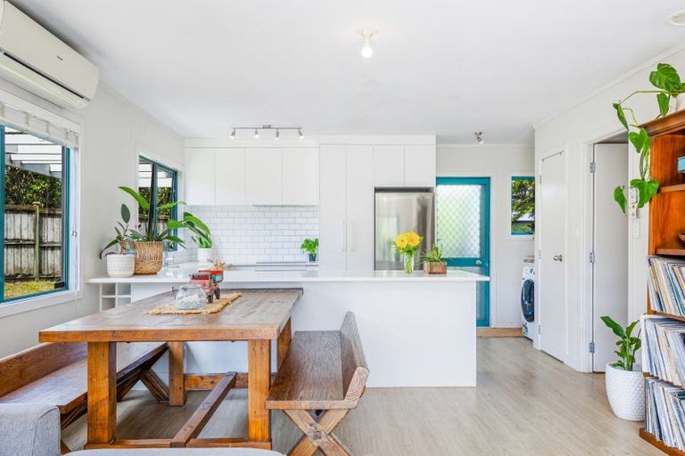 Photo of property in 11 Murray Way, Waimauku, 0812