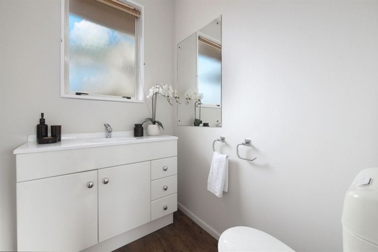 Photo of property in 10 Elmtree Close, Parklands, Christchurch, 8083