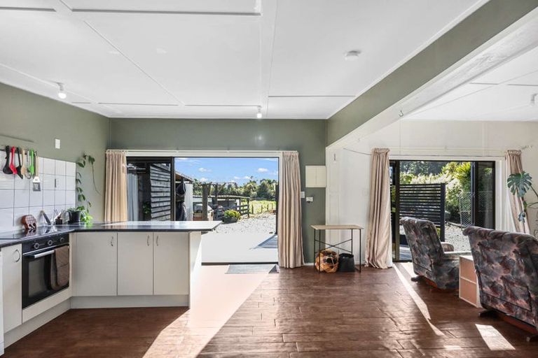 Photo of property in 236 Alma Road, Westport, 7892