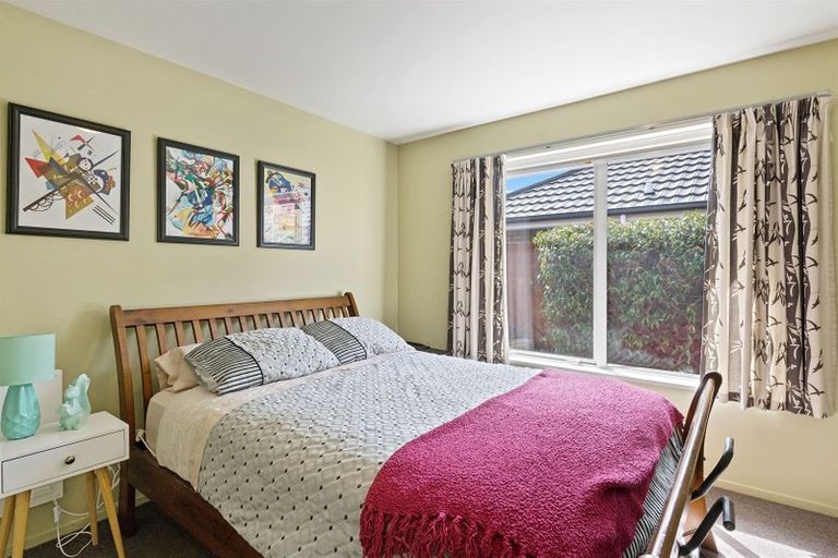 Photo of property in 2 Benjamin Mountfort Close, Hillmorton, Christchurch, 8024