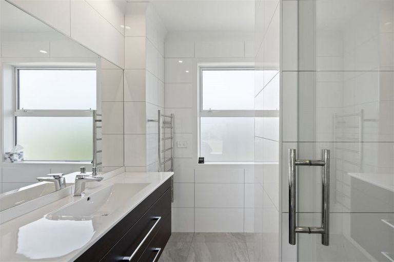 Photo of property in 40 Okarito Avenue, Levin, 5510