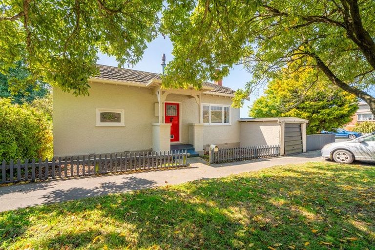 Photo of property in 1 Hertnon Street, West End, Timaru, 7910