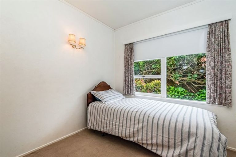Photo of property in 9 Catalina Crescent, Forrest Hill, Auckland, 0620