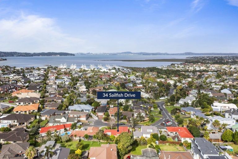 Photo of property in 34 Sailfish Drive, West Harbour, Auckland, 0618